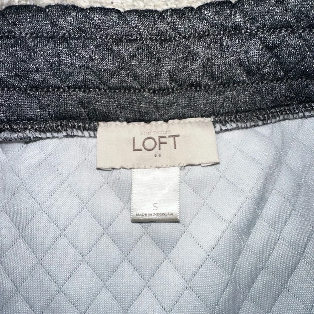 UEC Loft Gray Quilted Women's Skirt Size Small